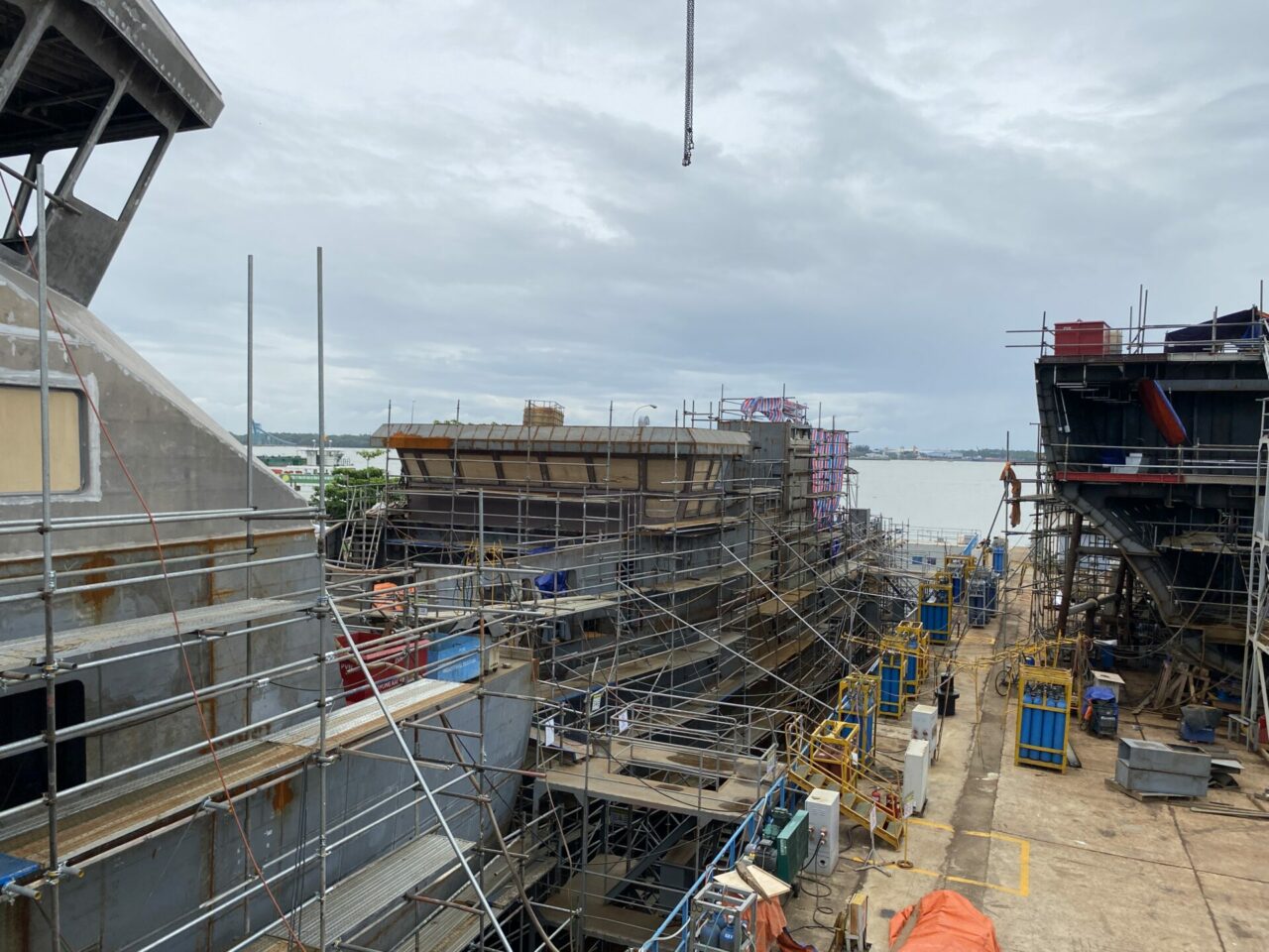 Menawethan - All the wheelhouse windows have been installed