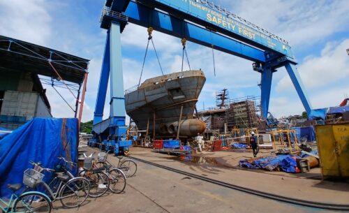 Photo of Scillonian Iv's bow mega block being lifted by goliath crane at piriou vietnam