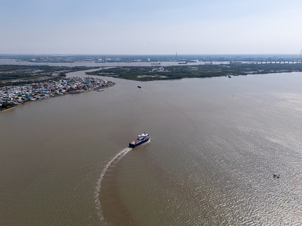 Menawethan departing Vietnam
